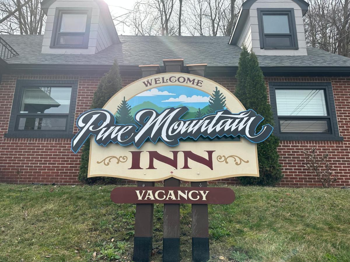 Pine Mountain Inn Pineville Bagian luar foto